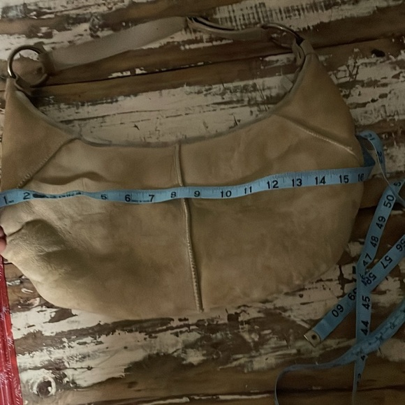 UGG tan suede Shoulder Bag with fur lining - Picture 8 of 9